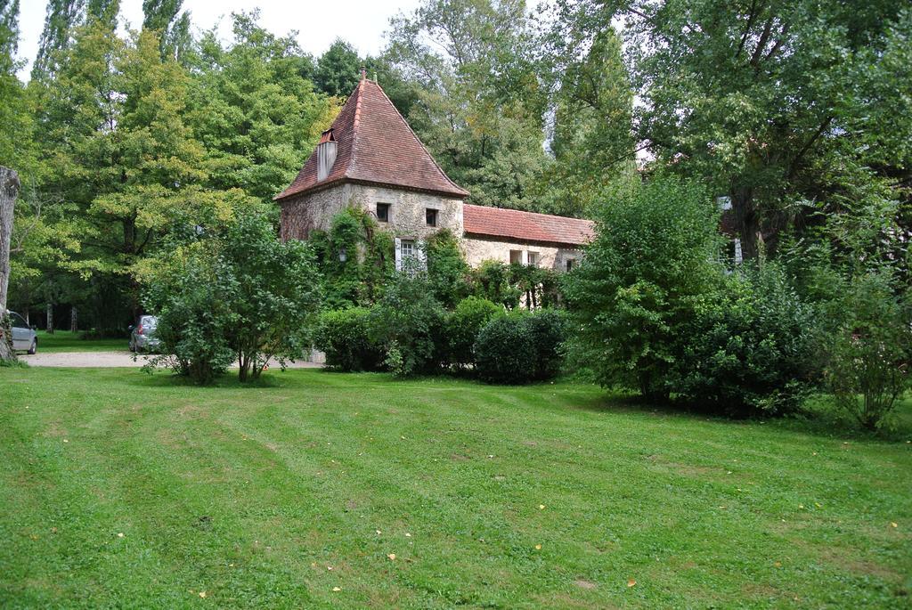 Moulin De Repassat Etape Voie Verte Bazens Екстер'єр фото