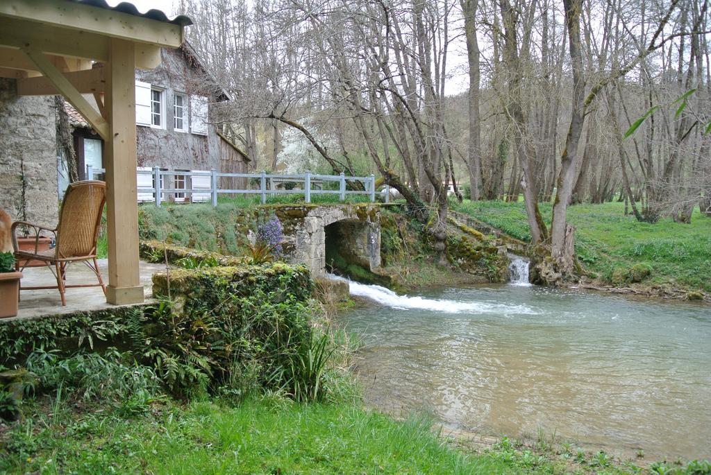 Moulin De Repassat Etape Voie Verte Bazens Екстер'єр фото